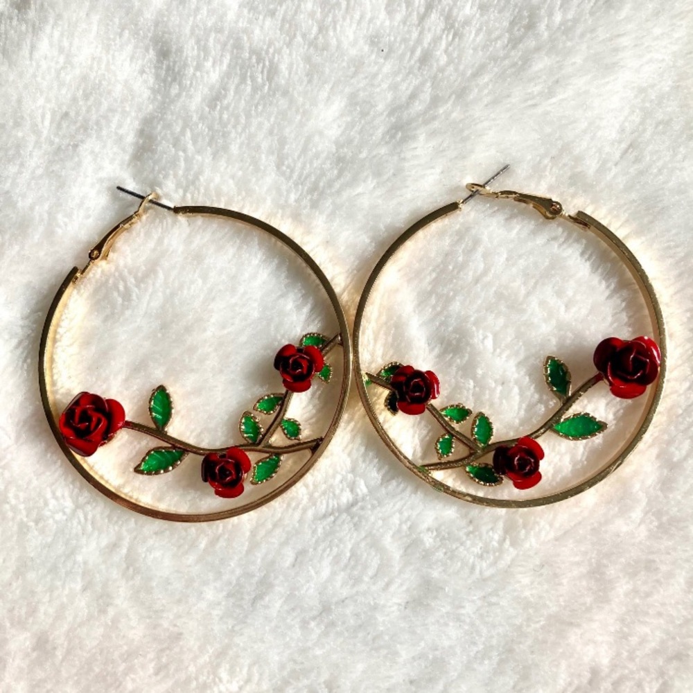 Rose hoop earrings 🌹